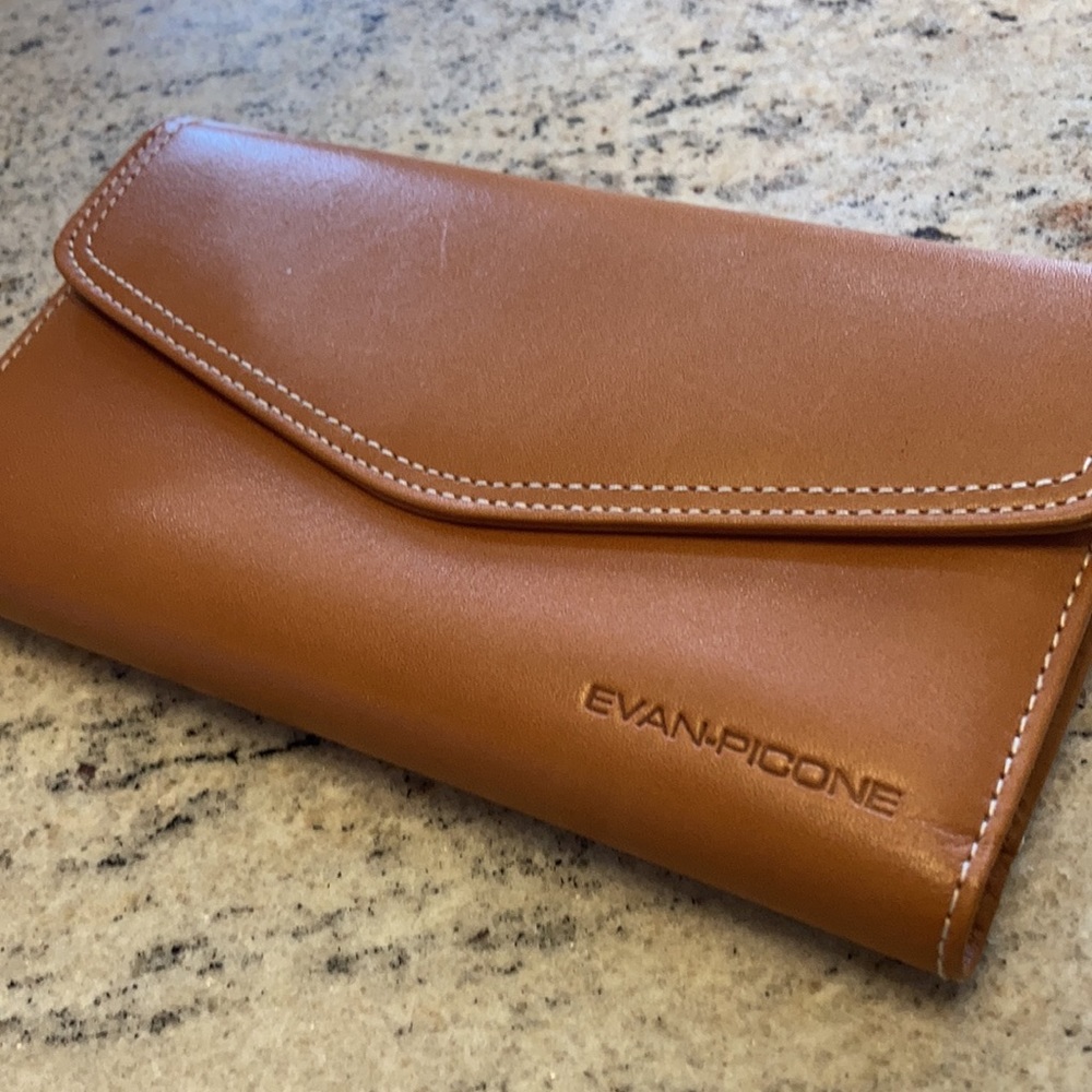 Evan Picone Genuine Leather Wallet NWT